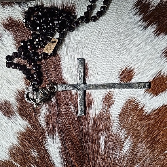 Last Offer-Closing mycloset 😔Long Garnet Cross NK ✝️
